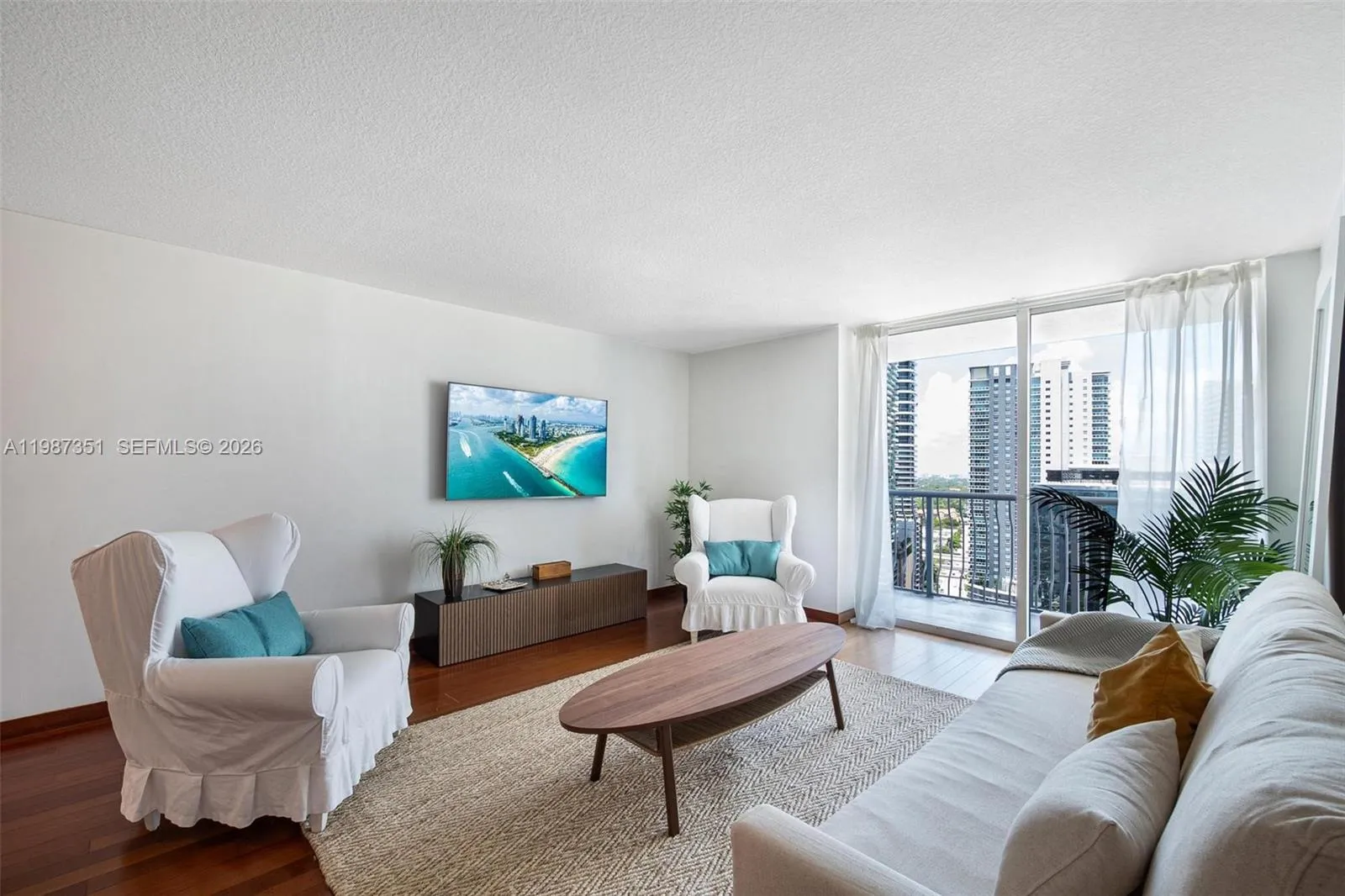 1200 Brickell Bay Dr # 2824, Miami FL 33131