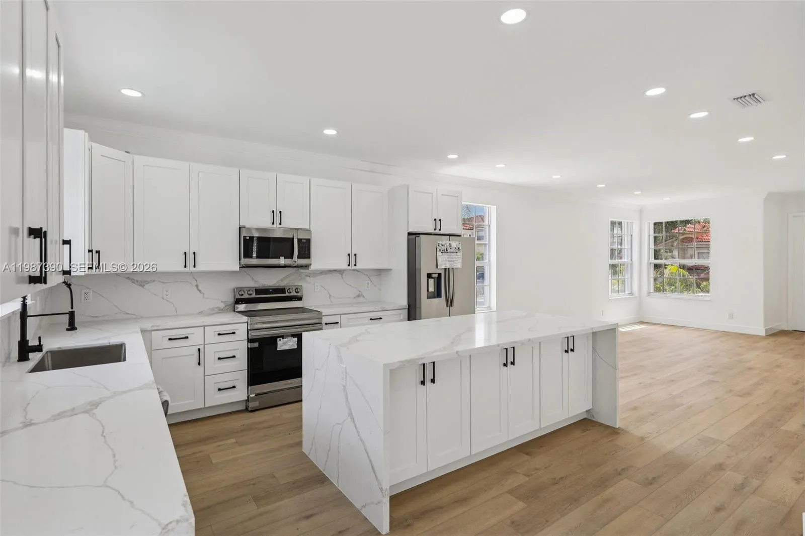 12425 NW 54th Ct, Coral Springs FL 33076