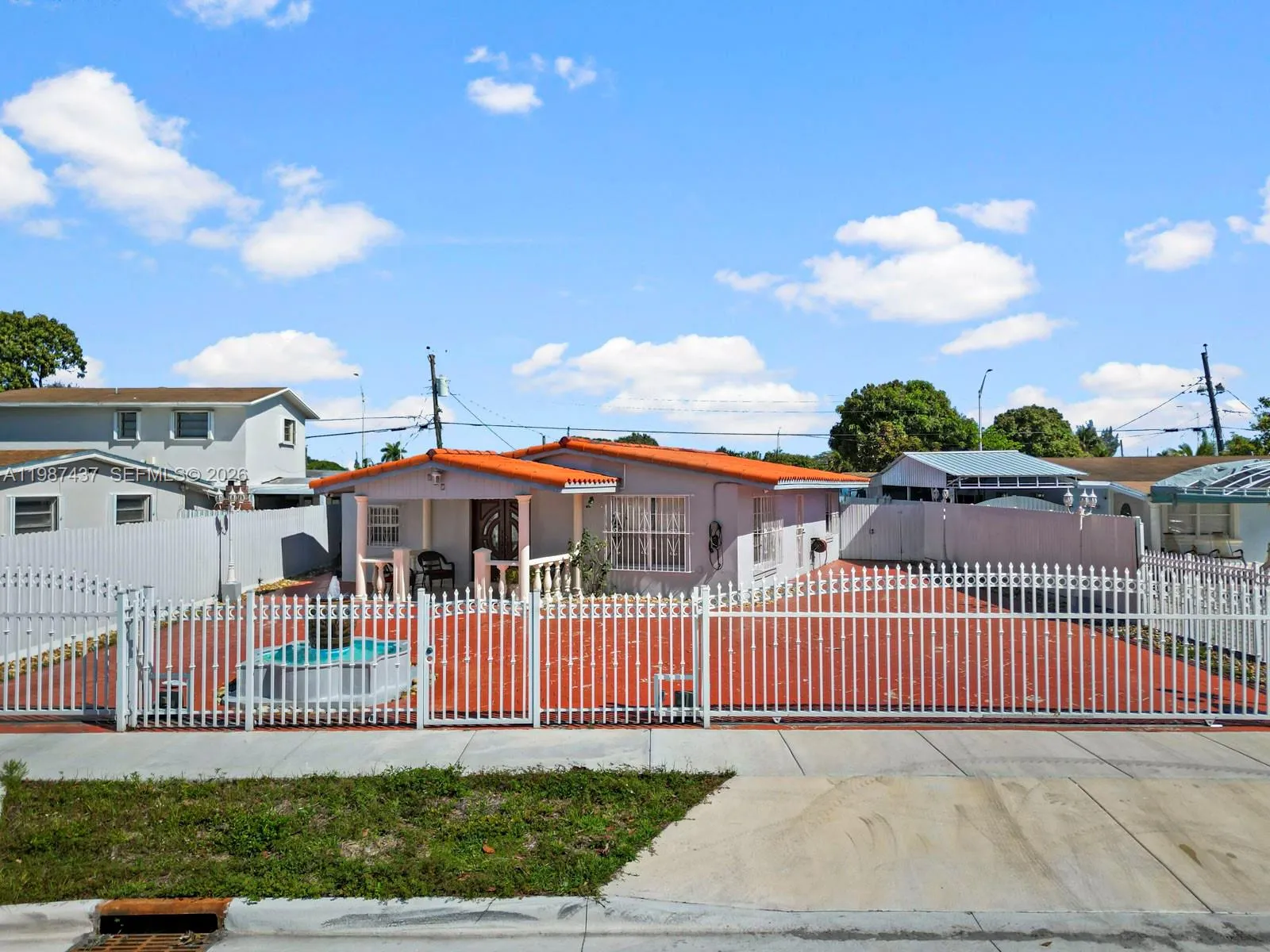 871 SE 5th Pl, Hialeah FL 33010