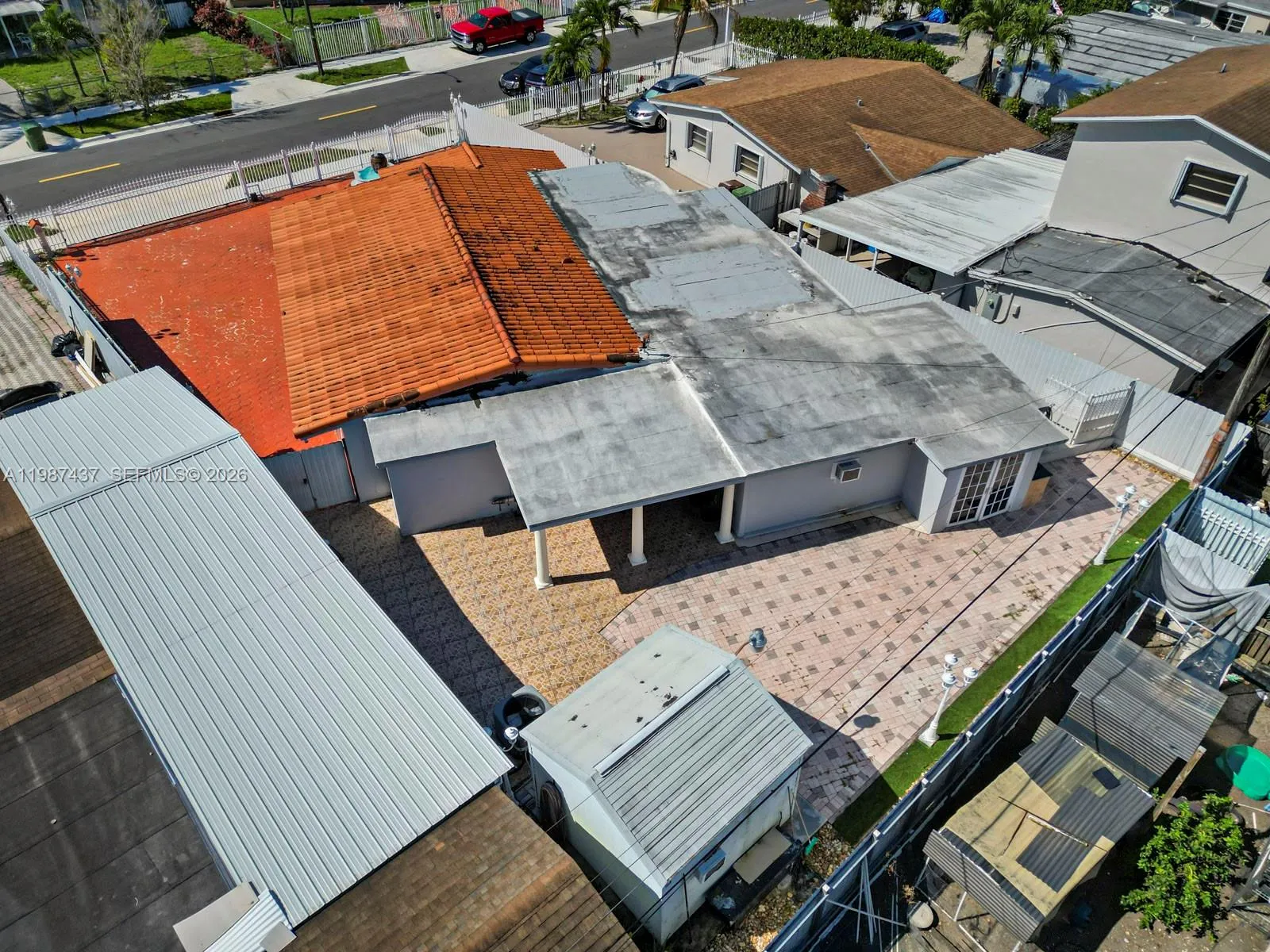 871 SE 5th Pl, Hialeah FL 33010