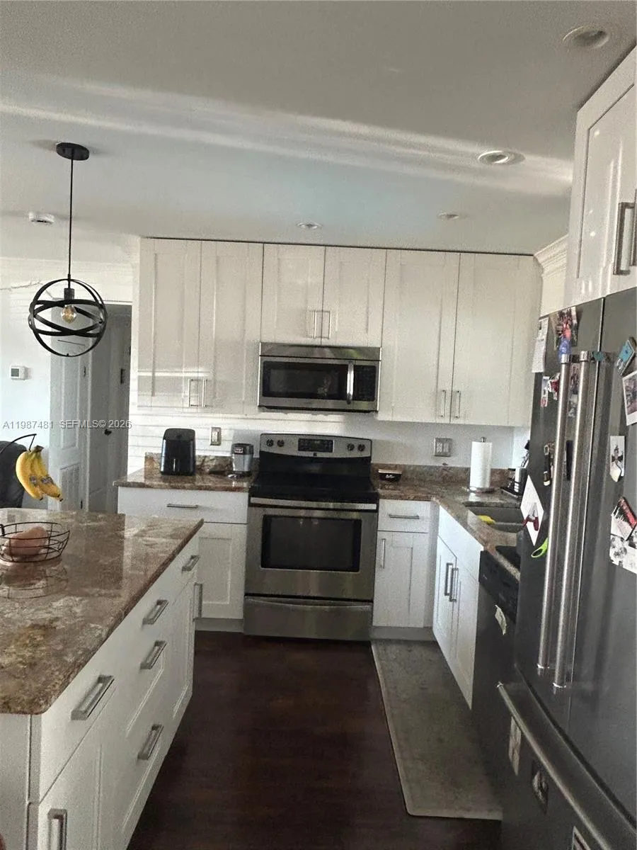 9995 N 54th Street N, St Petersburg FL 33782