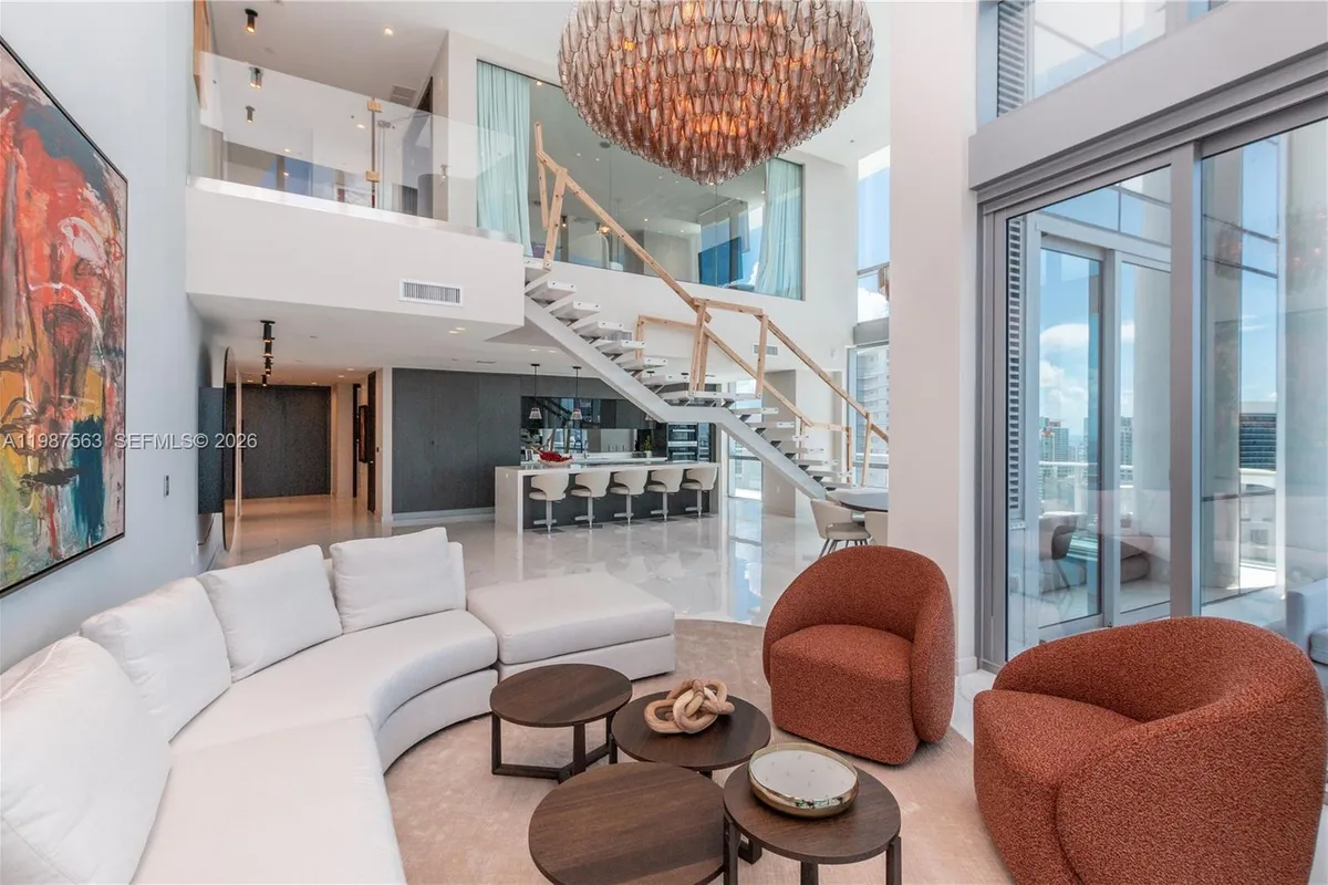 851 NE 1st Ave # 4611, Miami FL 33132