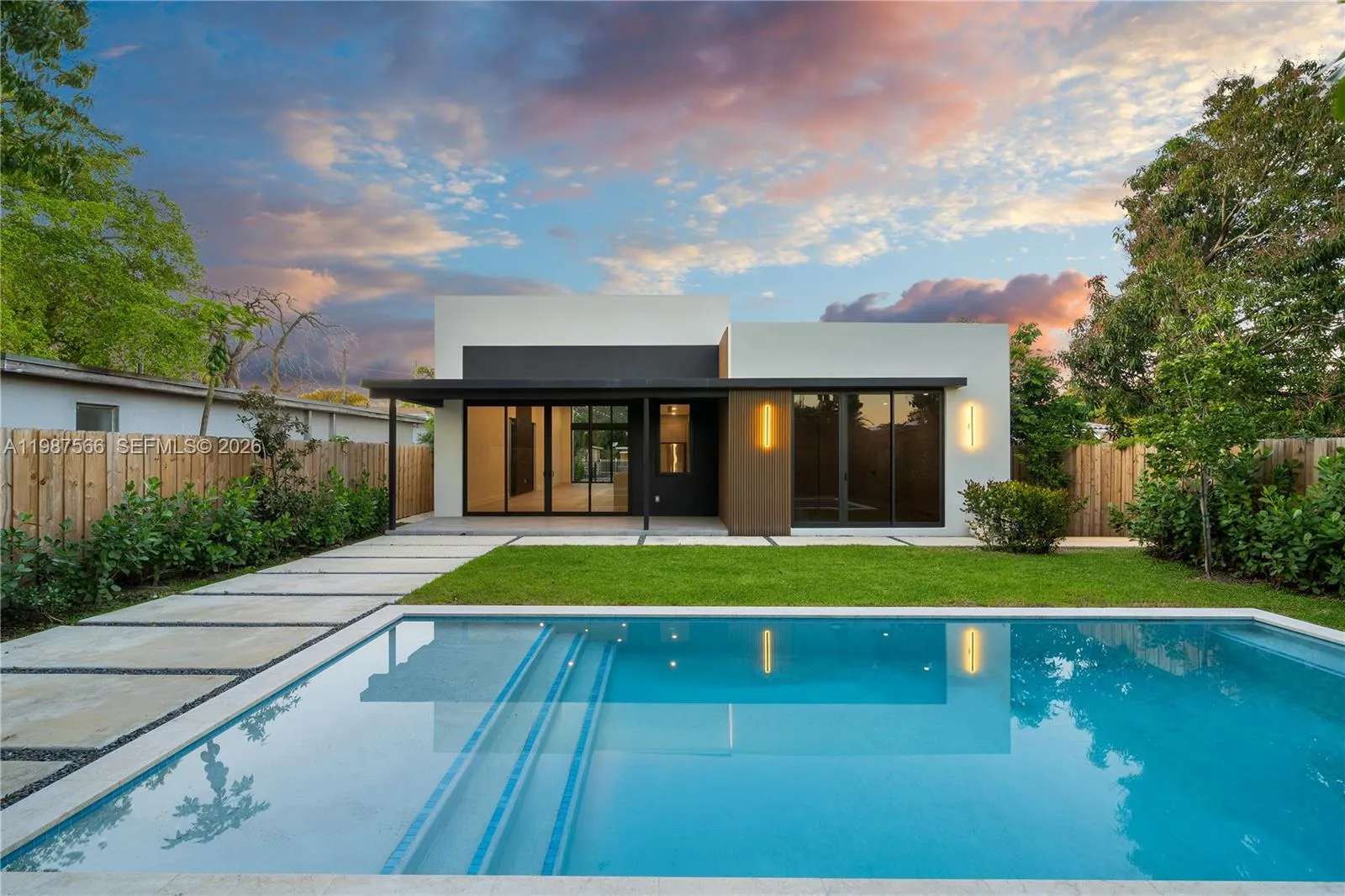 412 NW 47th St, Miami FL 33127