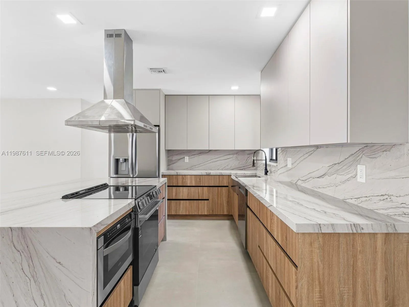 7 bedroom 4 bath for sale at 610 NE 164th Ter, North Miami Beach FL 33162