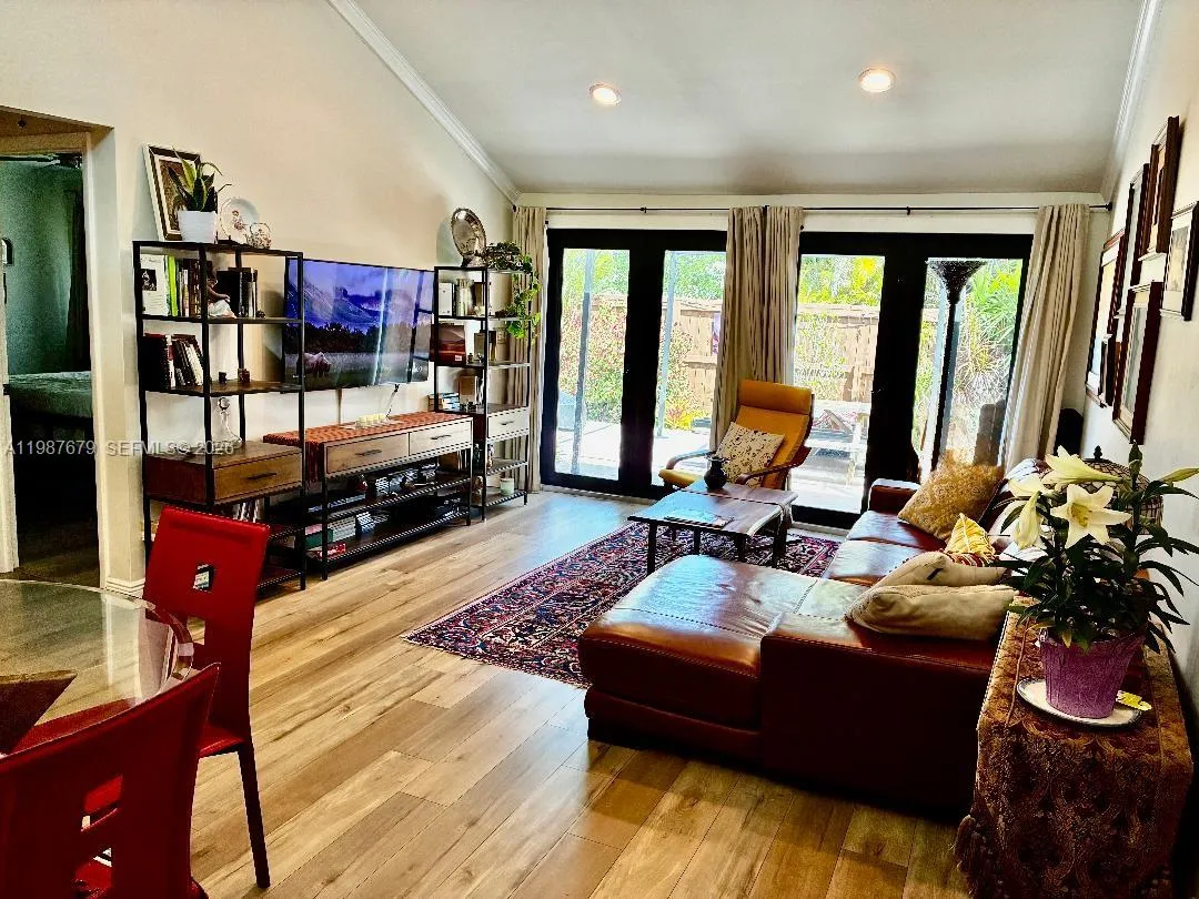 9313 SW 130th St, Miami FL 33176