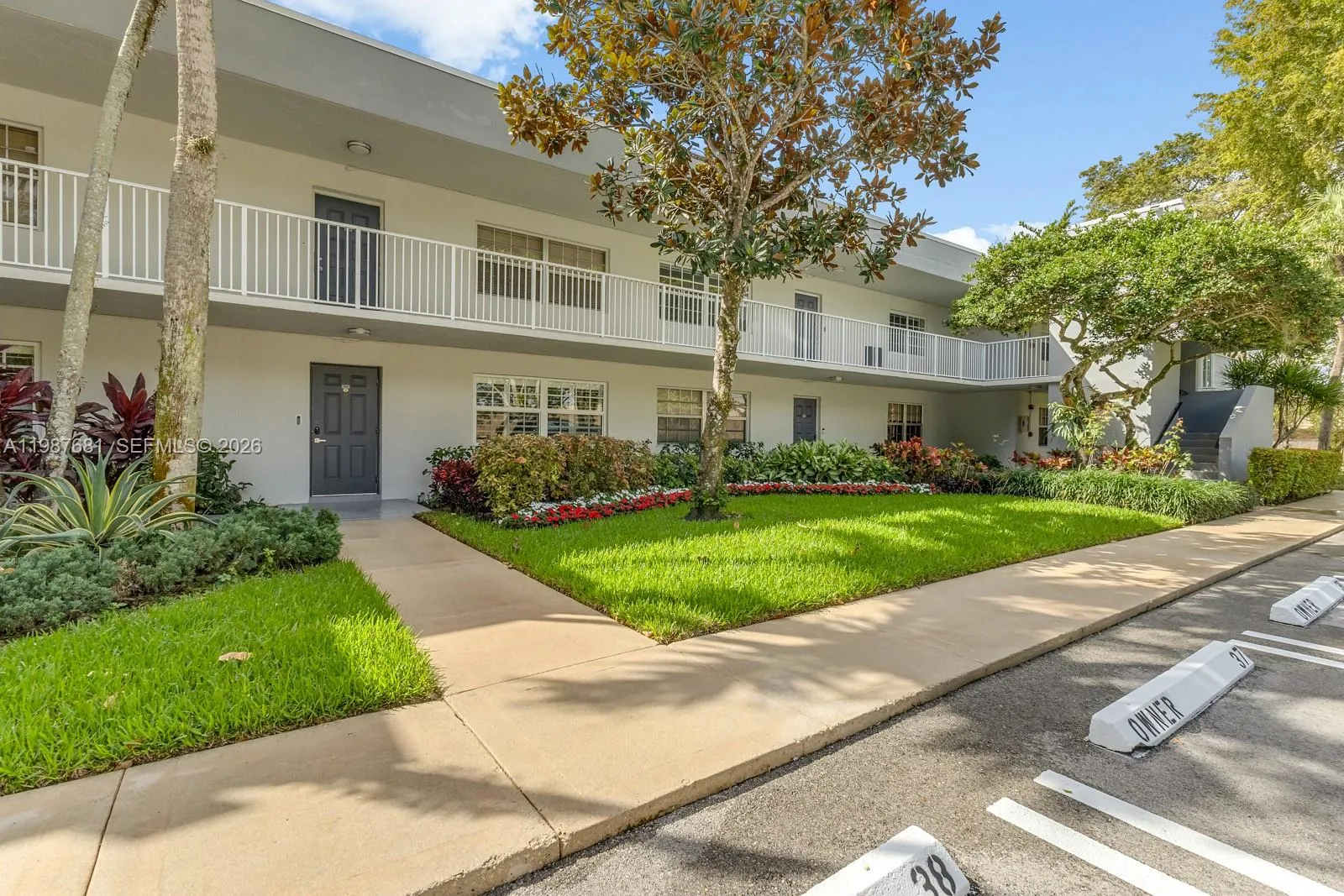 3 bedroom 3 bath for sale at 4280 Oaks Ter # 102, Pompano Beach FL 33069