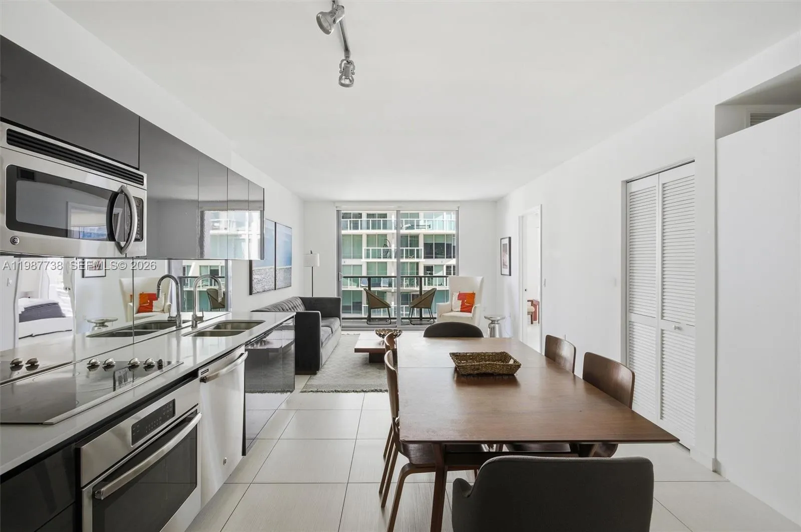 31 SE 6th St # 2504, Miami FL 33131