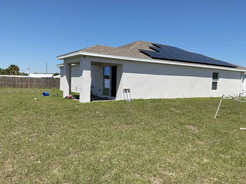 9013 Meadow Cir, La Belle FL 33935