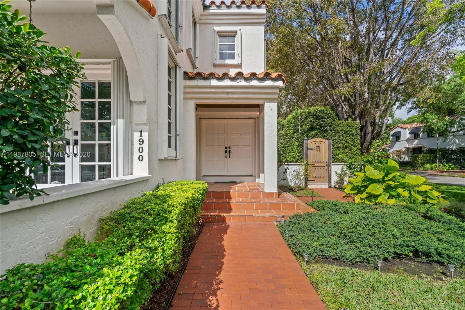 1900 Pizarro St, Coral Gables FL 33134