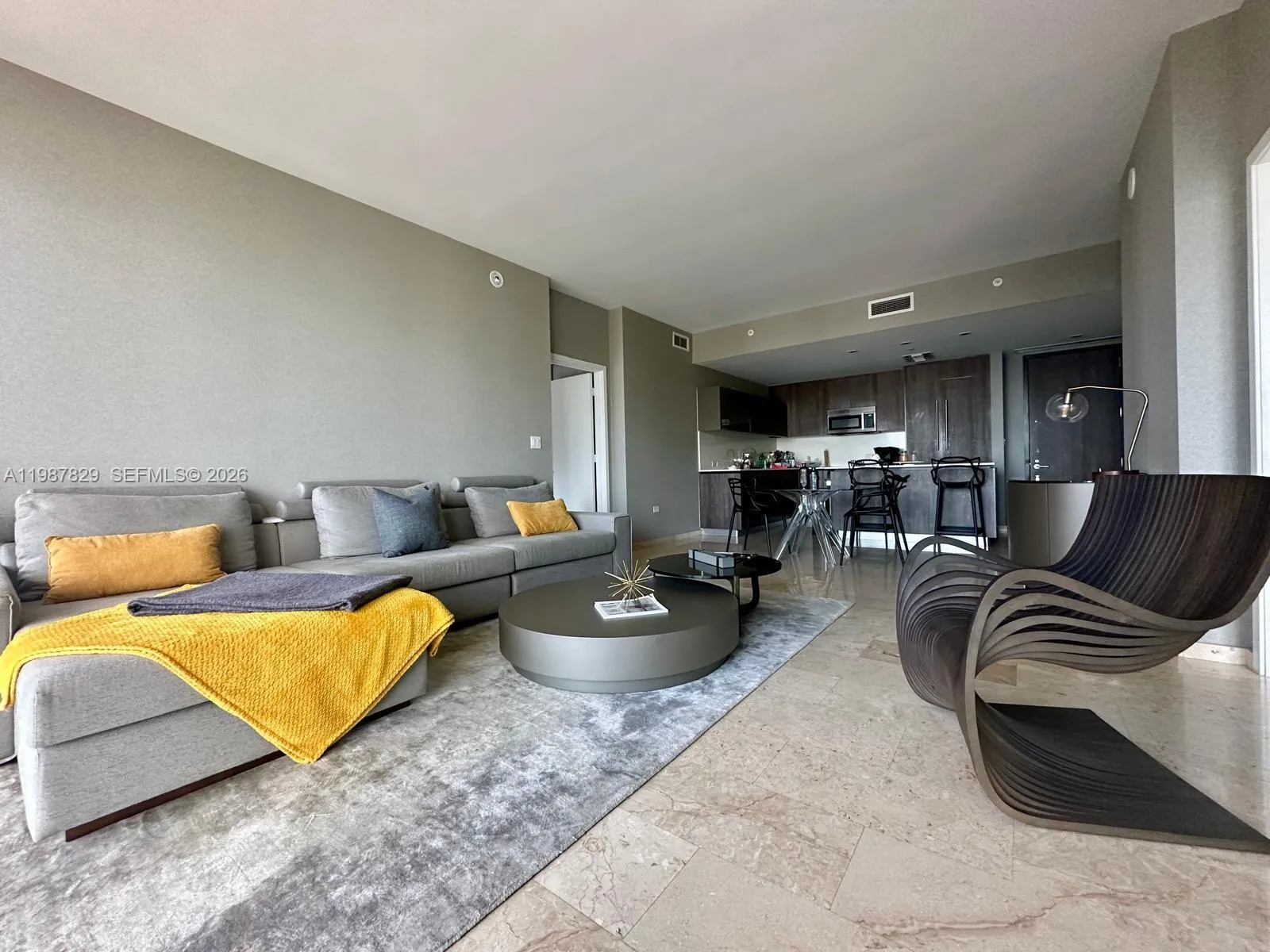 88 SW 7th St # 3609, Miami FL 33130