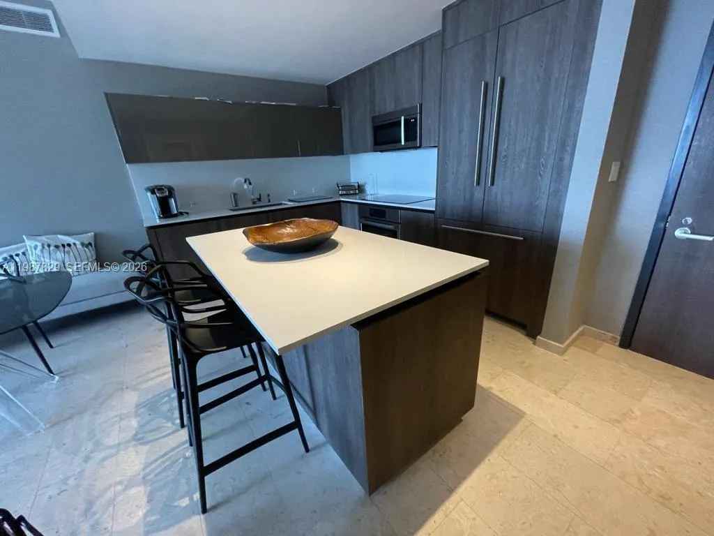 88 SW 7th St # 3609, Miami FL 33130