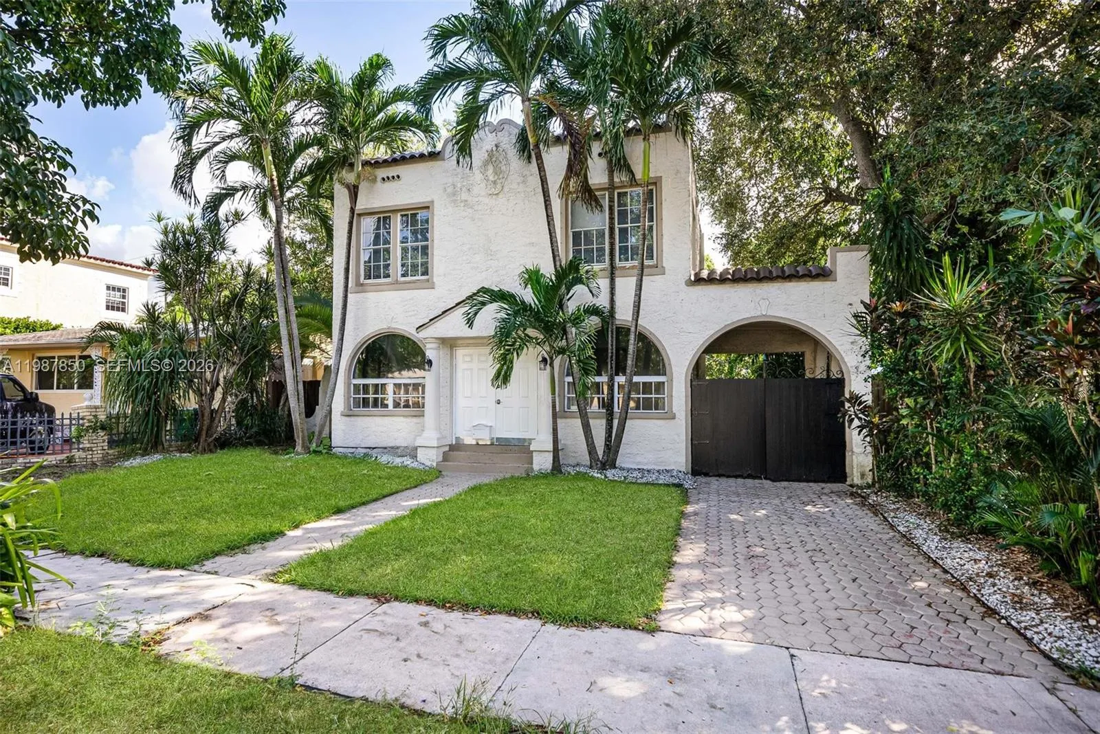 22 NE 44th St, Miami FL 33137