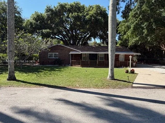 5 bedroom 3 bath for sale at 4556 Woodmere Ln, Lake Worth FL 33463