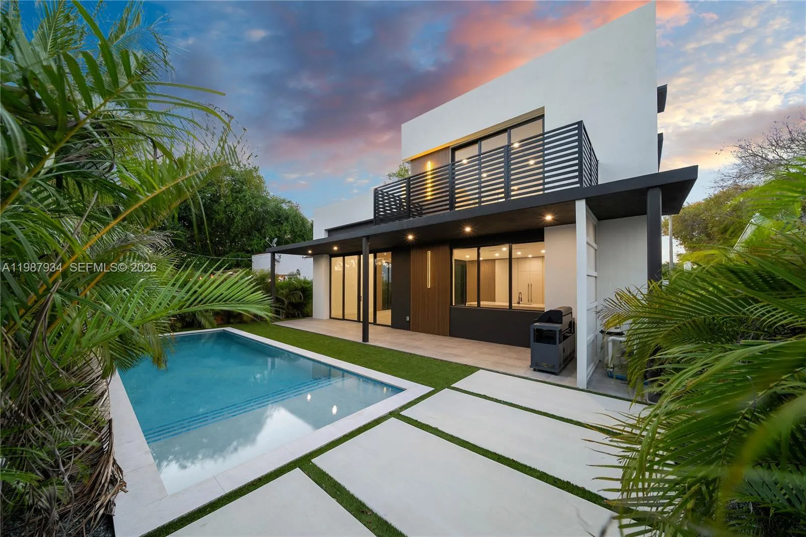 536 NW 48th ST, Miami FL 33127