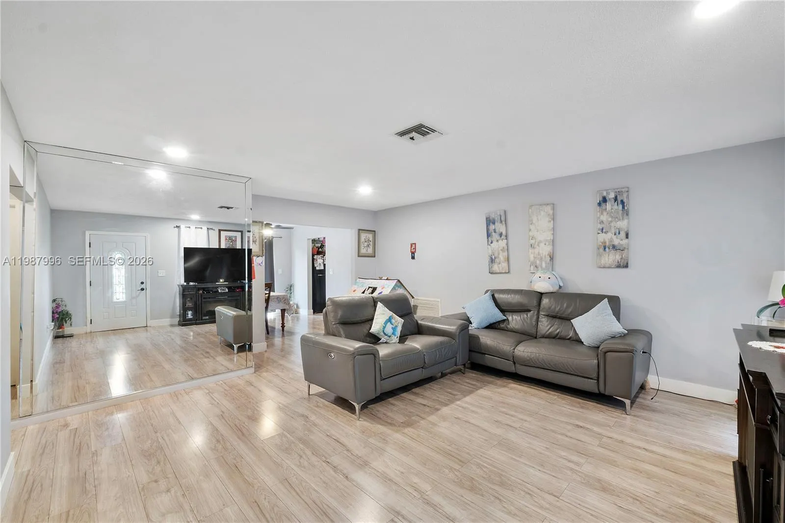 6320 Sherman St, Hollywood FL 33024