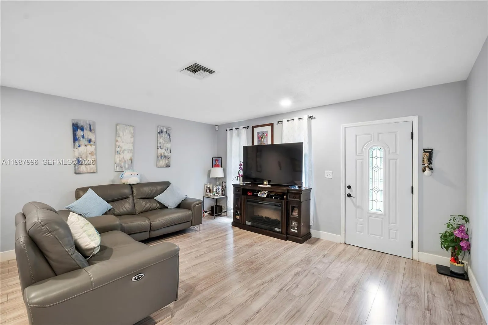 6320 Sherman St, Hollywood FL 33024