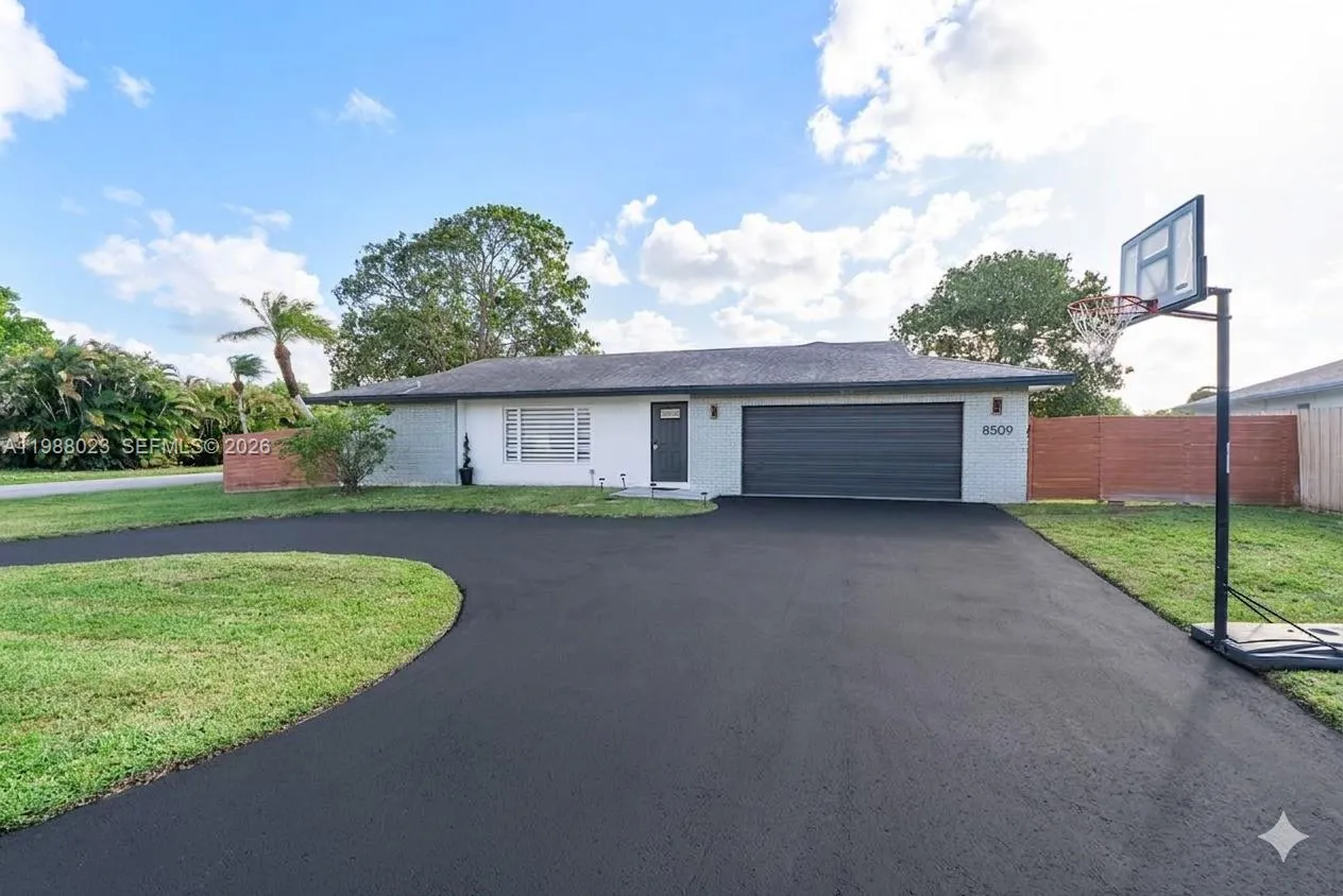 6701 NW 98th Ave, Tamarac FL 33321