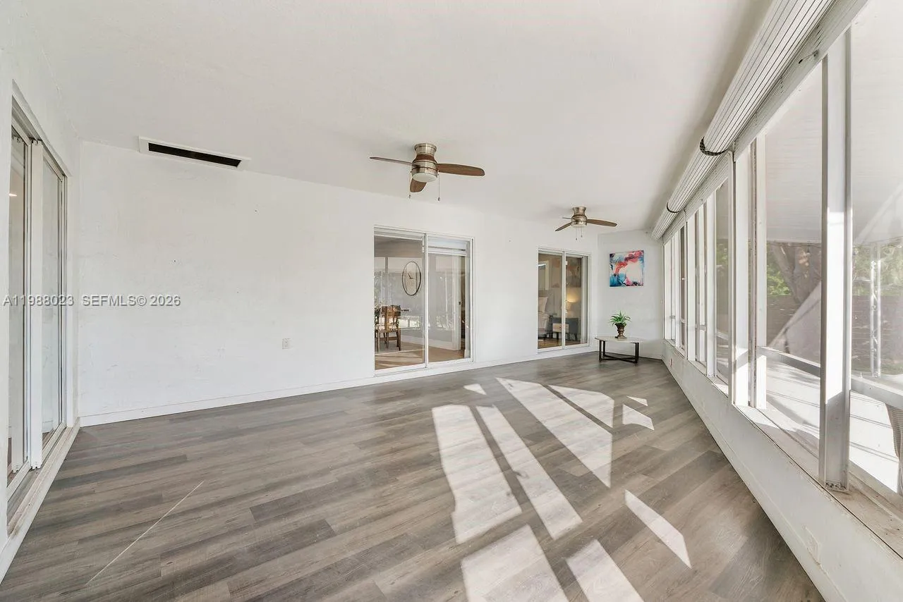 6701 NW 98th Ave, Tamarac FL 33321