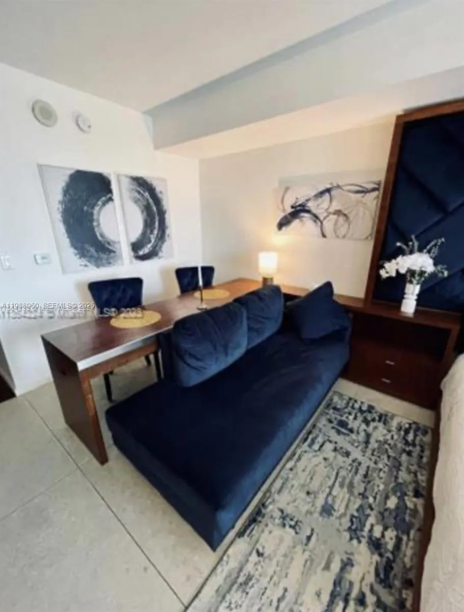 50 Biscayne Blvd # 607, Miami FL 33132