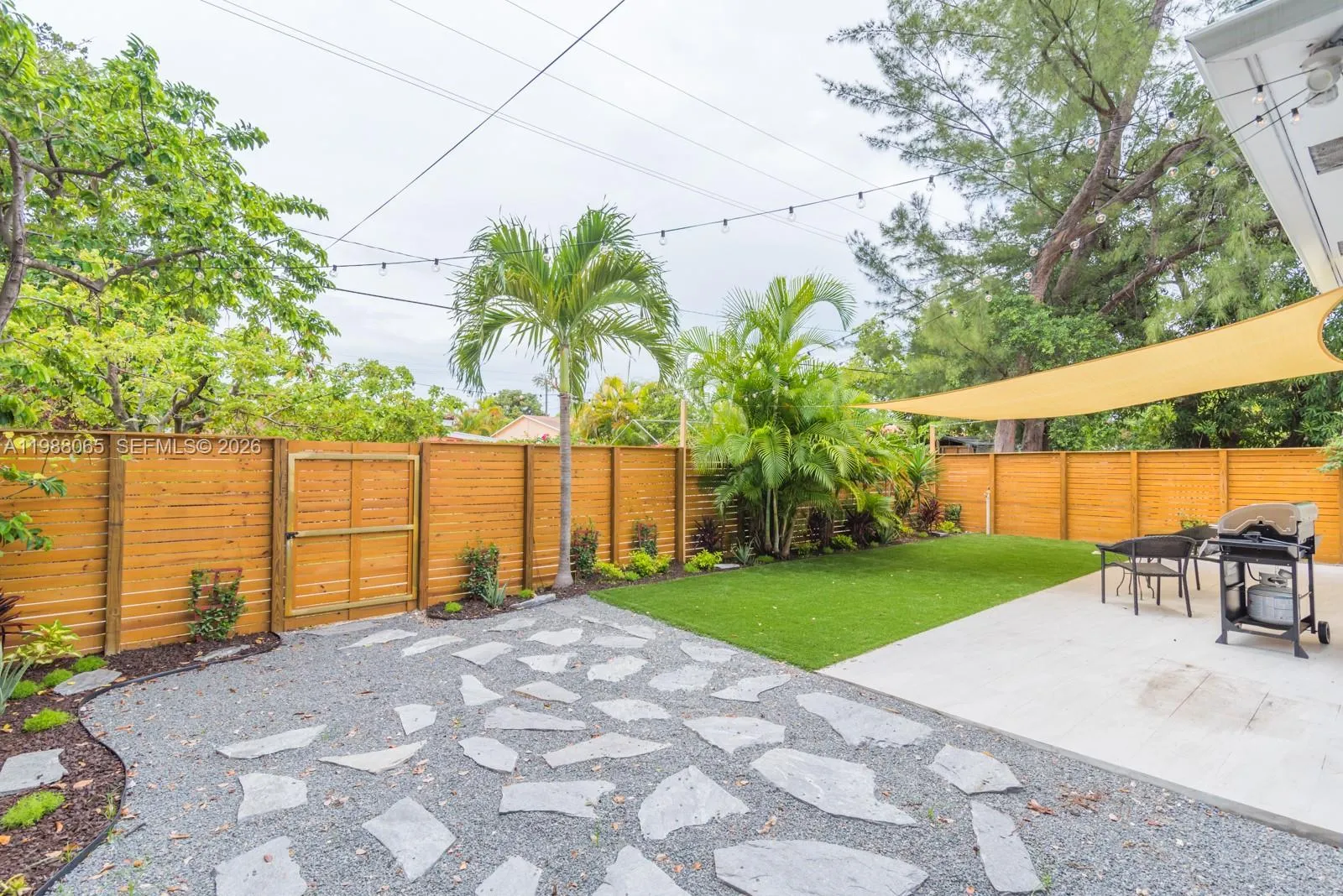 44 NW 40th St, Miami FL 33127