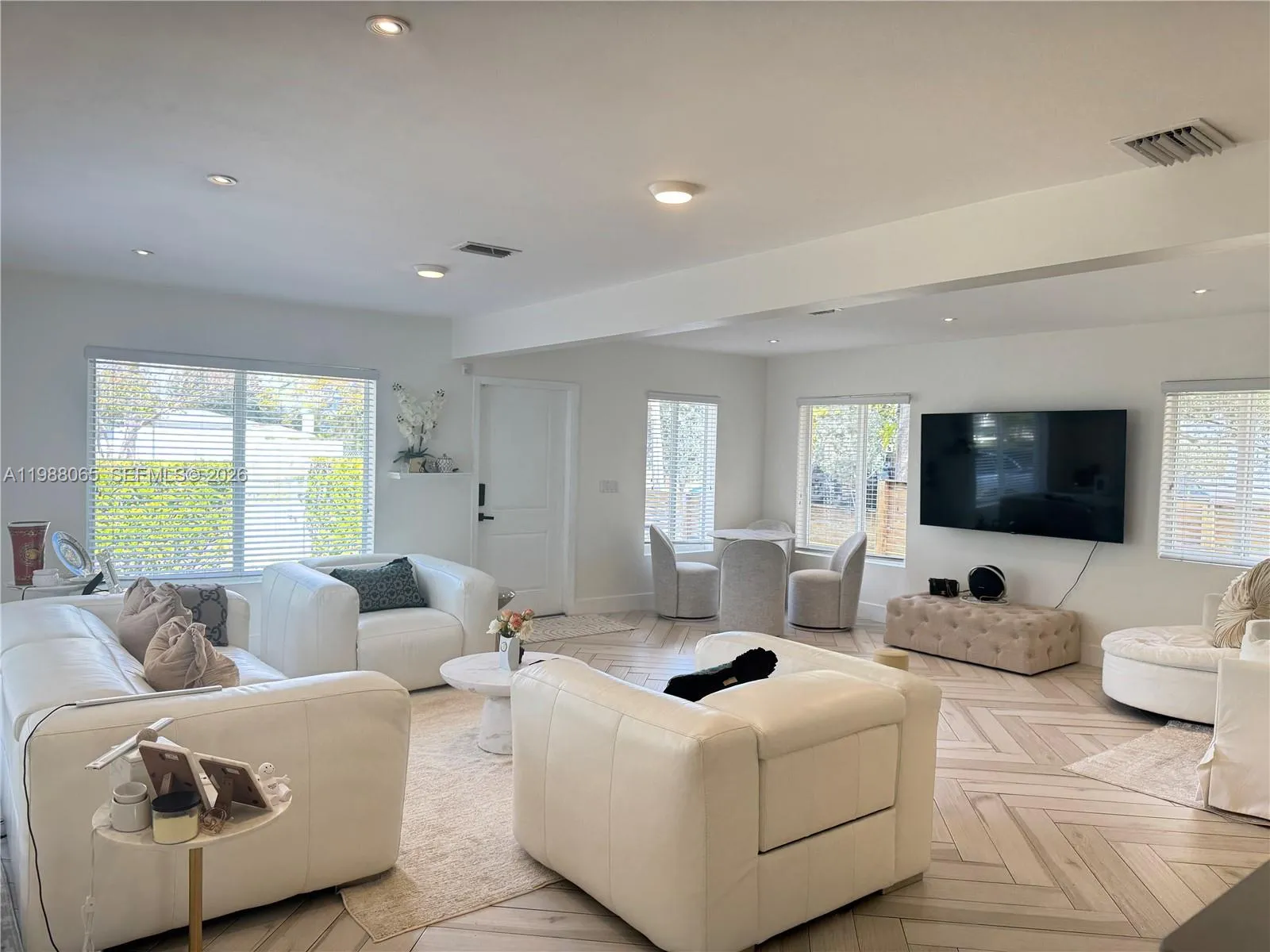 44 NW 40th St, Miami FL 33127