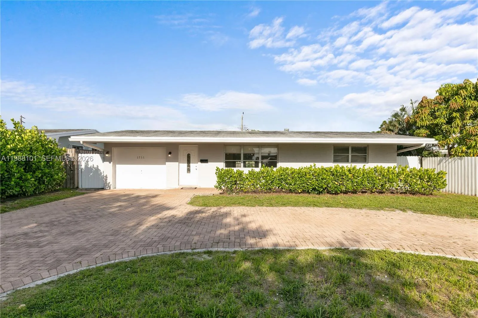 2 bedroom 1 bath for sale at 1511 NW 85th Way, Pembroke Pines FL 33024