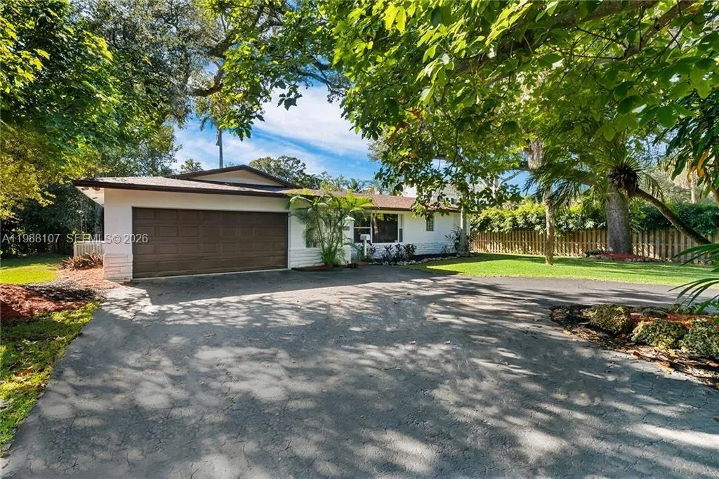 2810 Riverland Rd, Fort Lauderdale FL 33312