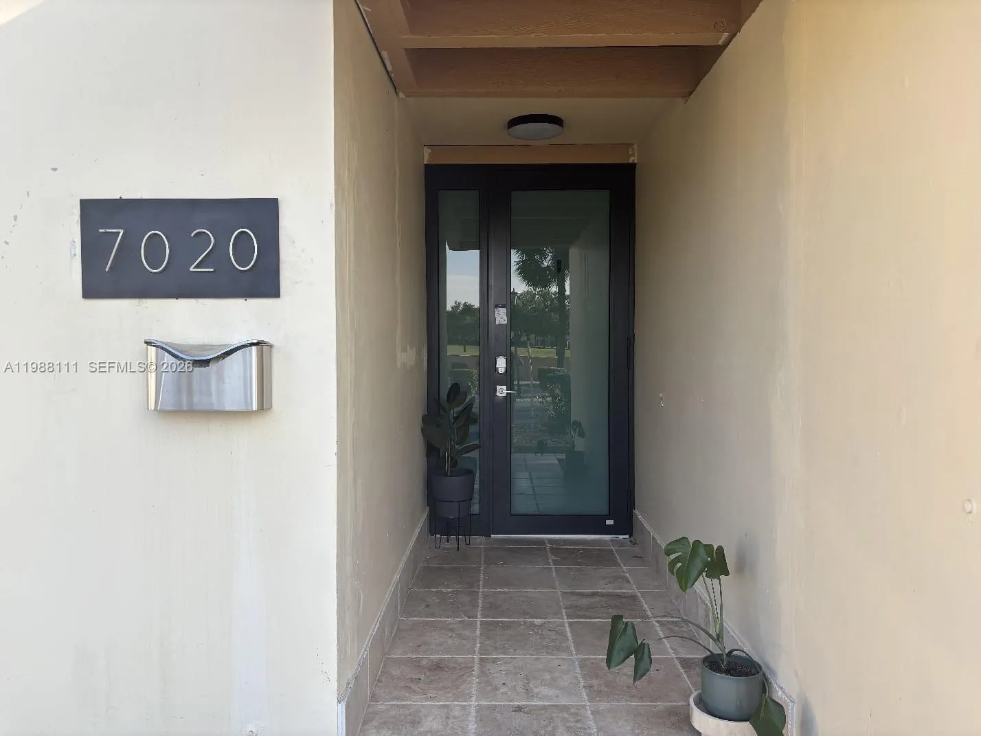 2 bedroom 2 bath for sale at 7020 Crown Gate Dr, Miami Lakes FL 33014