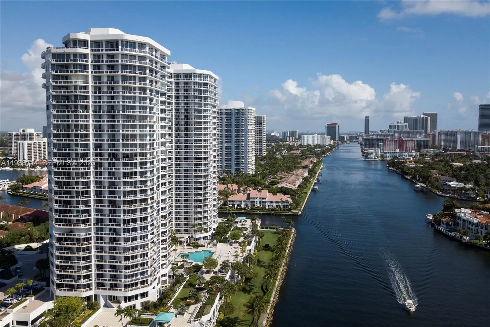 3802 NE 207th St # 1001, Aventura FL 33180