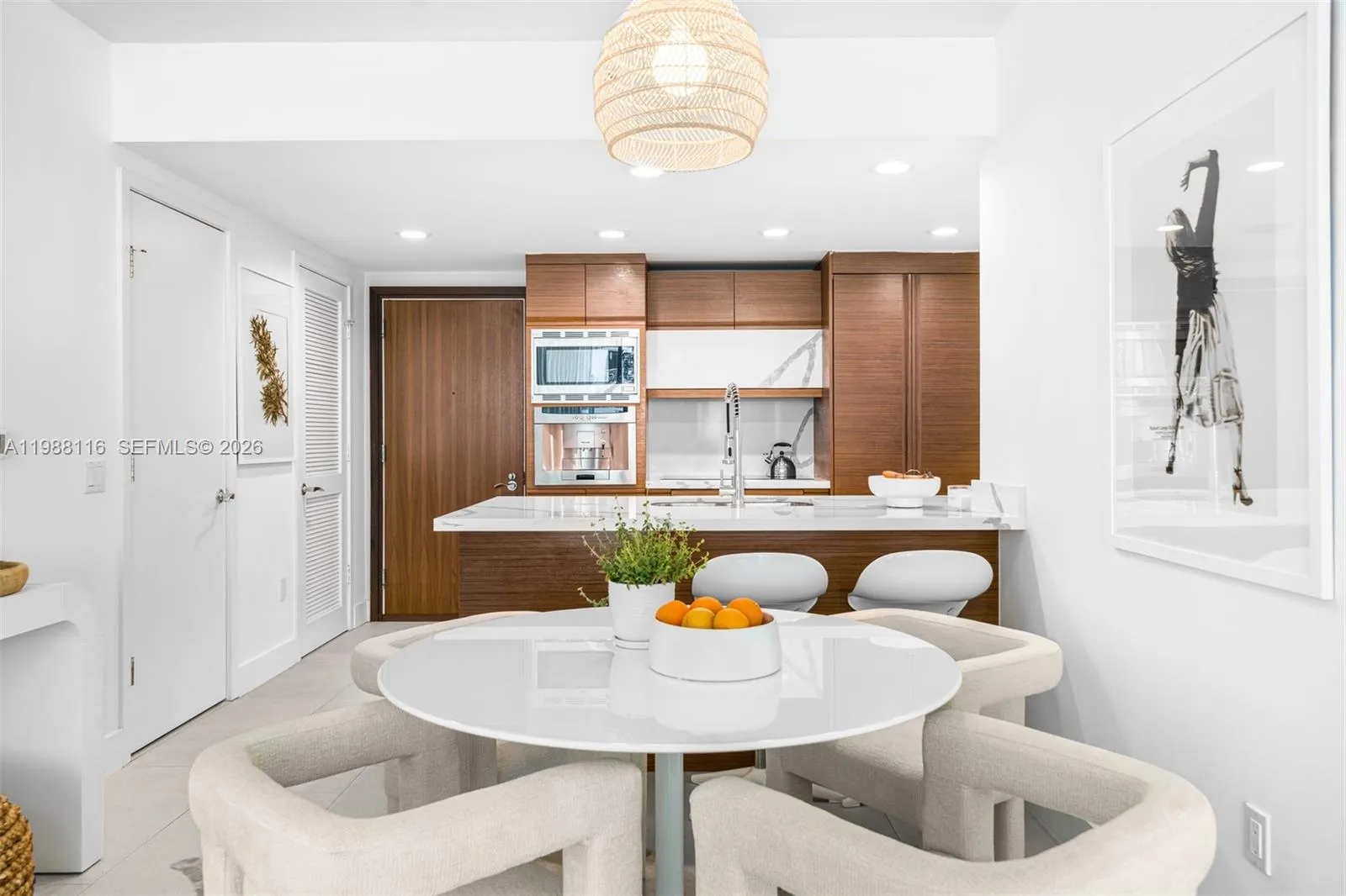5875 Collins Ave # 906, Miami Beach FL 33140