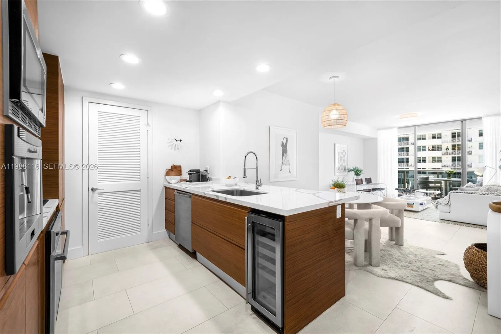 5875 Collins Ave # 906, Miami Beach FL 33140