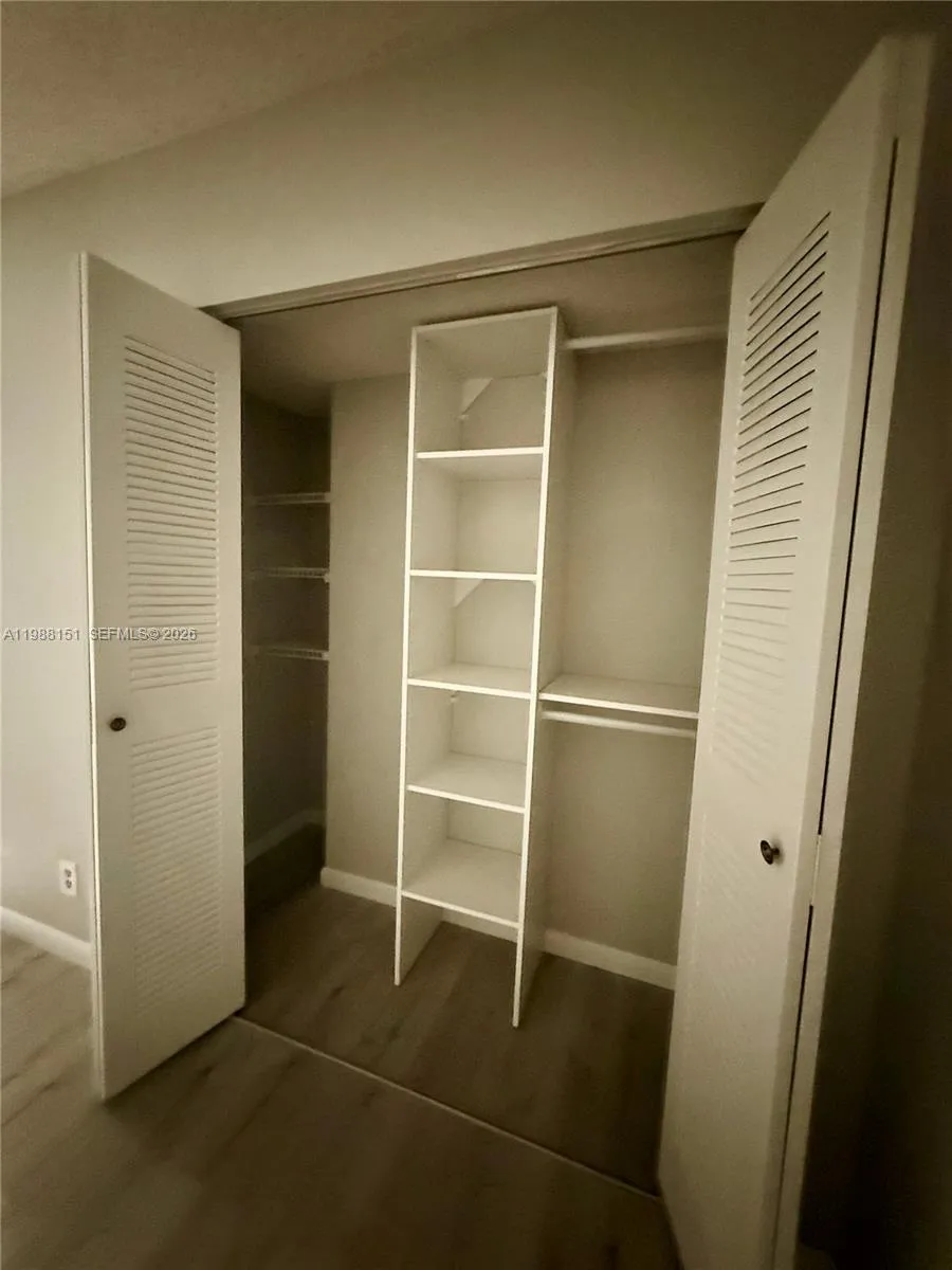 5130 Las Verdes Cir # 123, Delray Beach FL 33484