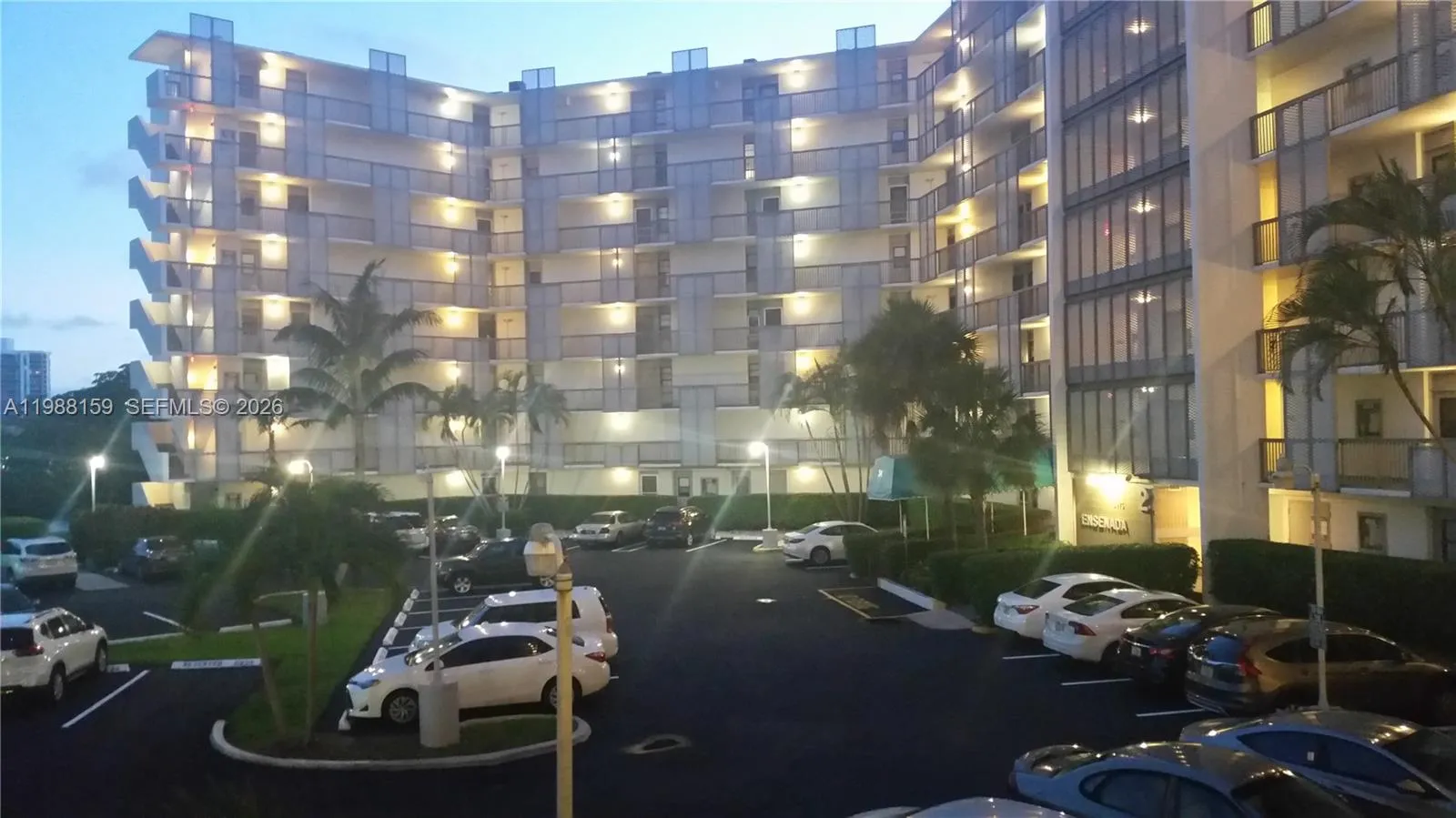 3475 N Country Club Dr # 202, Aventura FL 33180