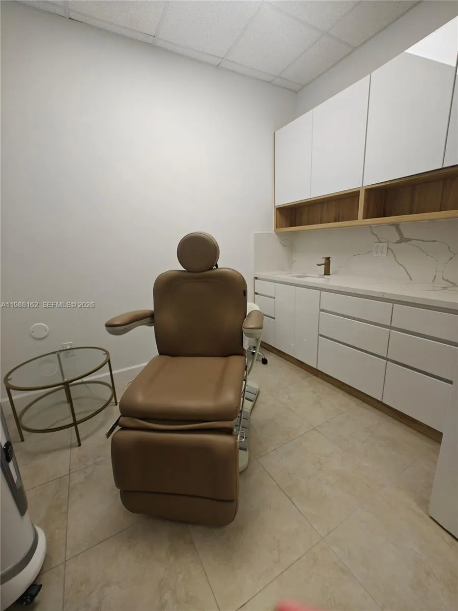 175 SW 7th St # 2006, Miami FL 33130