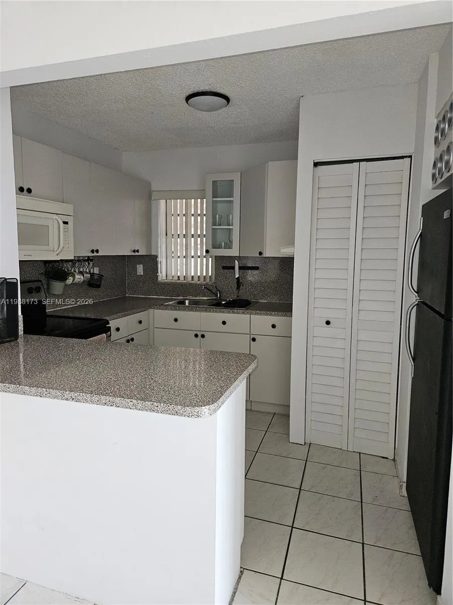 840 NW 87th Ave # 406, Miami FL 33172
