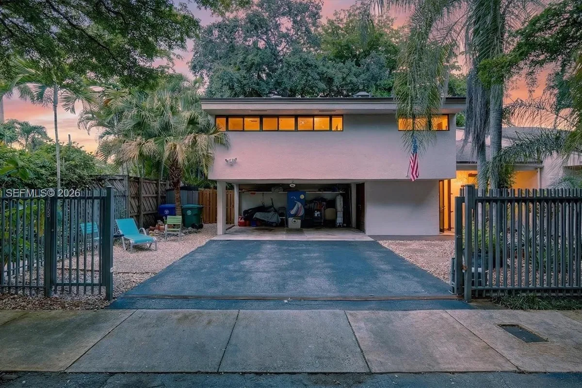 1753 Nocatee Dr, Miami FL 33133