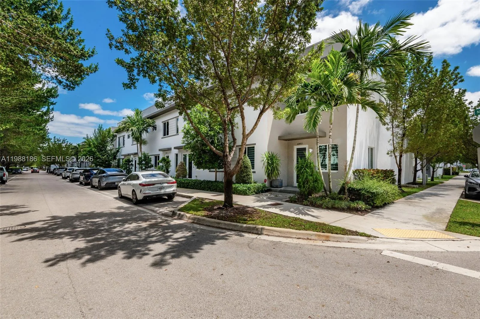 10460 NW 67th St, Doral FL 33178