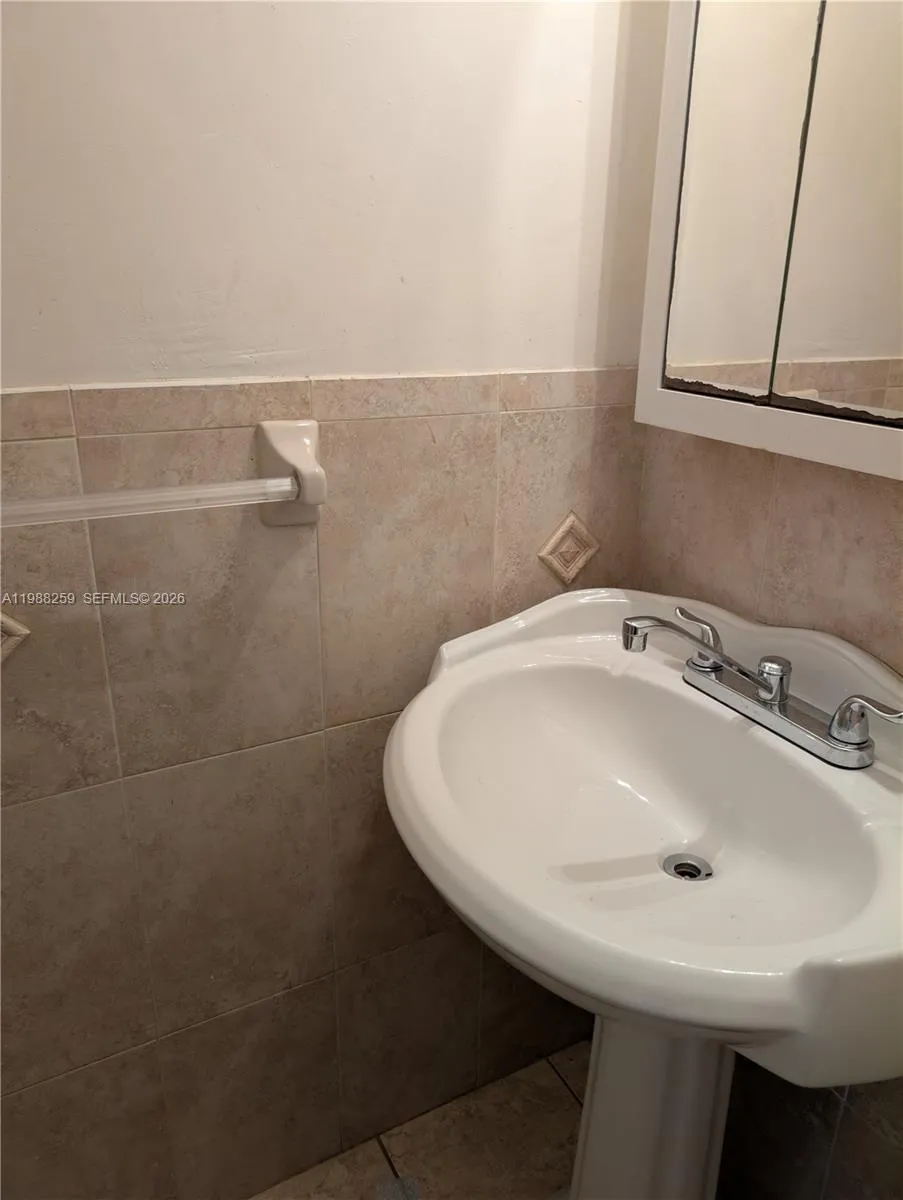 2758 NW 197th Ter, Miami Gardens FL 33056