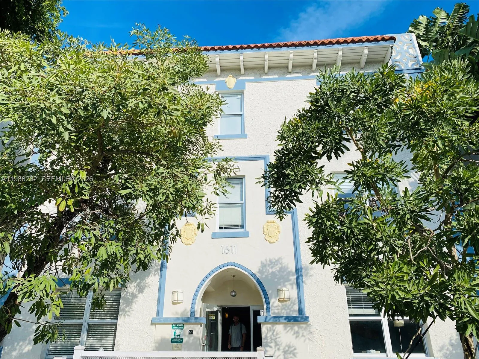 2 bedroom 2 bath for sale at 1611 Meridian Ave # 305, Miami Beach FL 33139