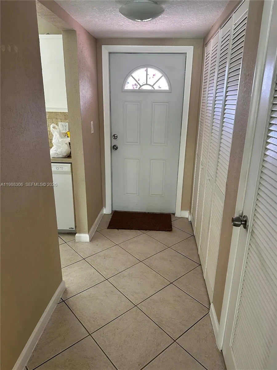 2701 E Sunrise Lakes Dr # 209, Sunrise FL 33322