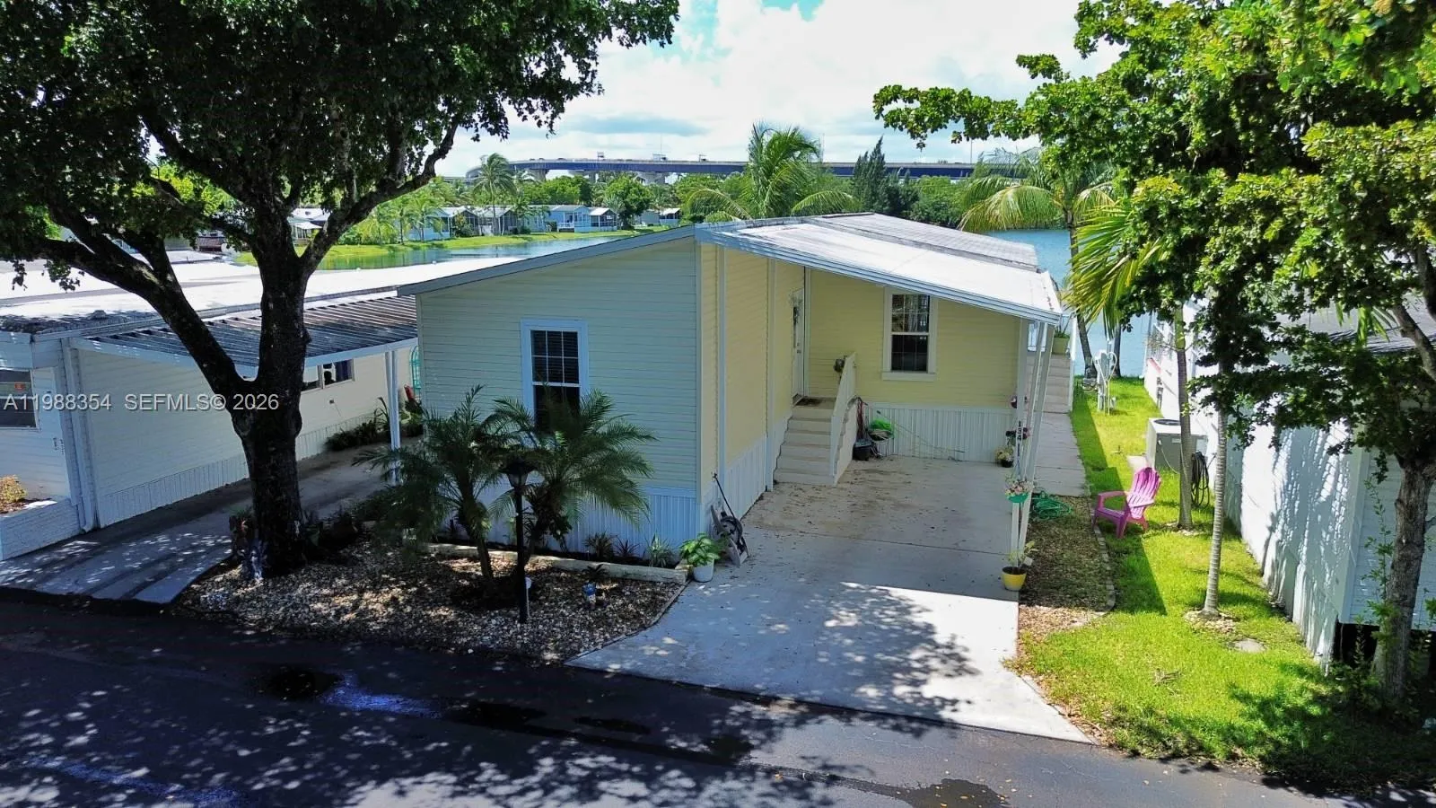 2 bedroom 2 bath for sale at 3001 SW 18th Ter, Lot 134, Fort Lauderdale FL 33315