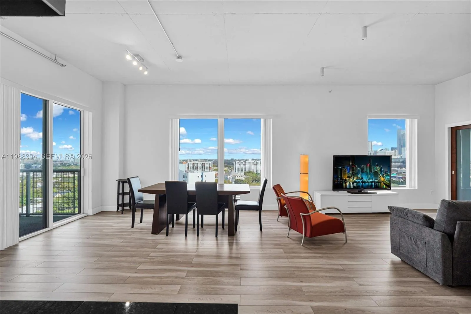 10 SW South River Dr # 1615, Miami FL 33130