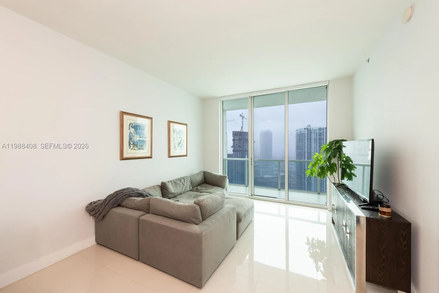 55 SE 6th St # 4200, Miami FL 33131