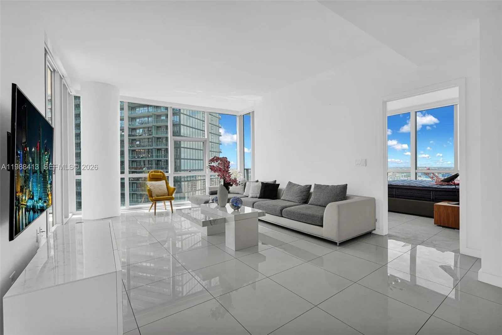 851 NE 1st Ave # 2912, Miami FL 33132
