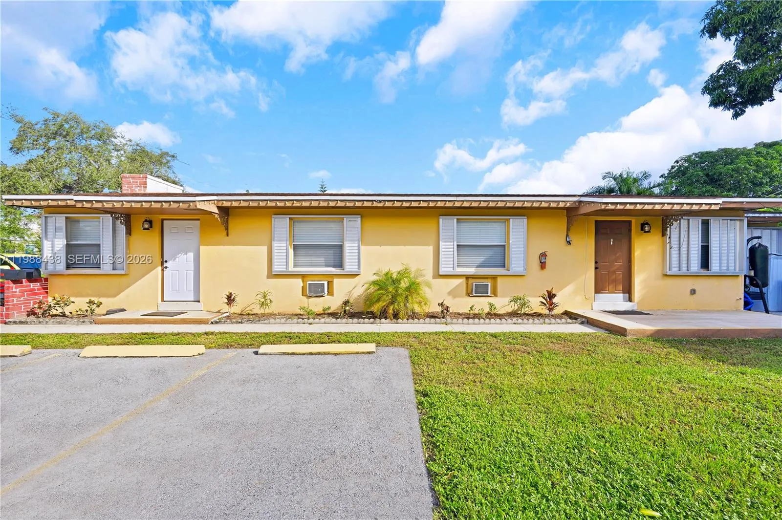 for sale at 923 N 16th Ct, Hollywood FL 33020