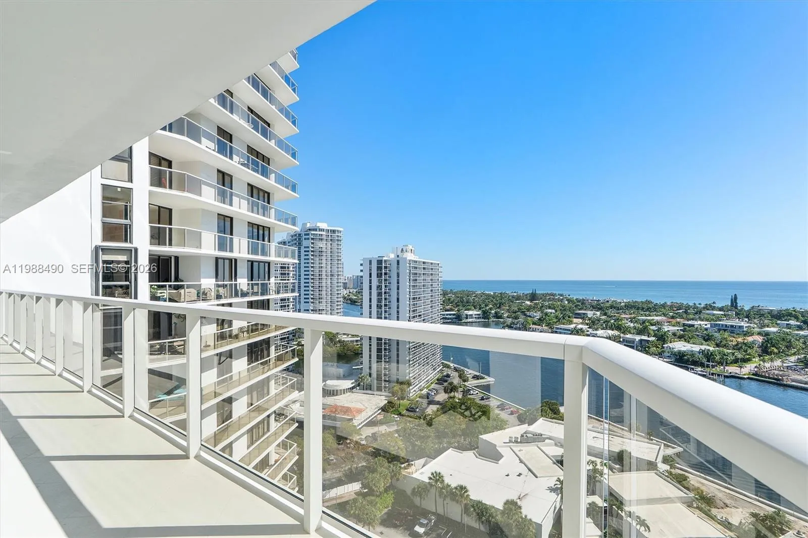 20281 E Country Cub Drive # 1712, Aventura FL 33180
