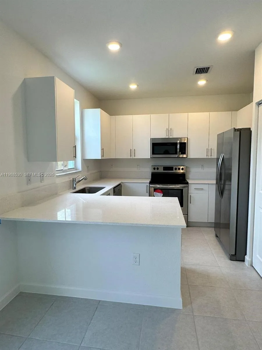 11965 NW 47th Mnr, Coral Springs FL 33076