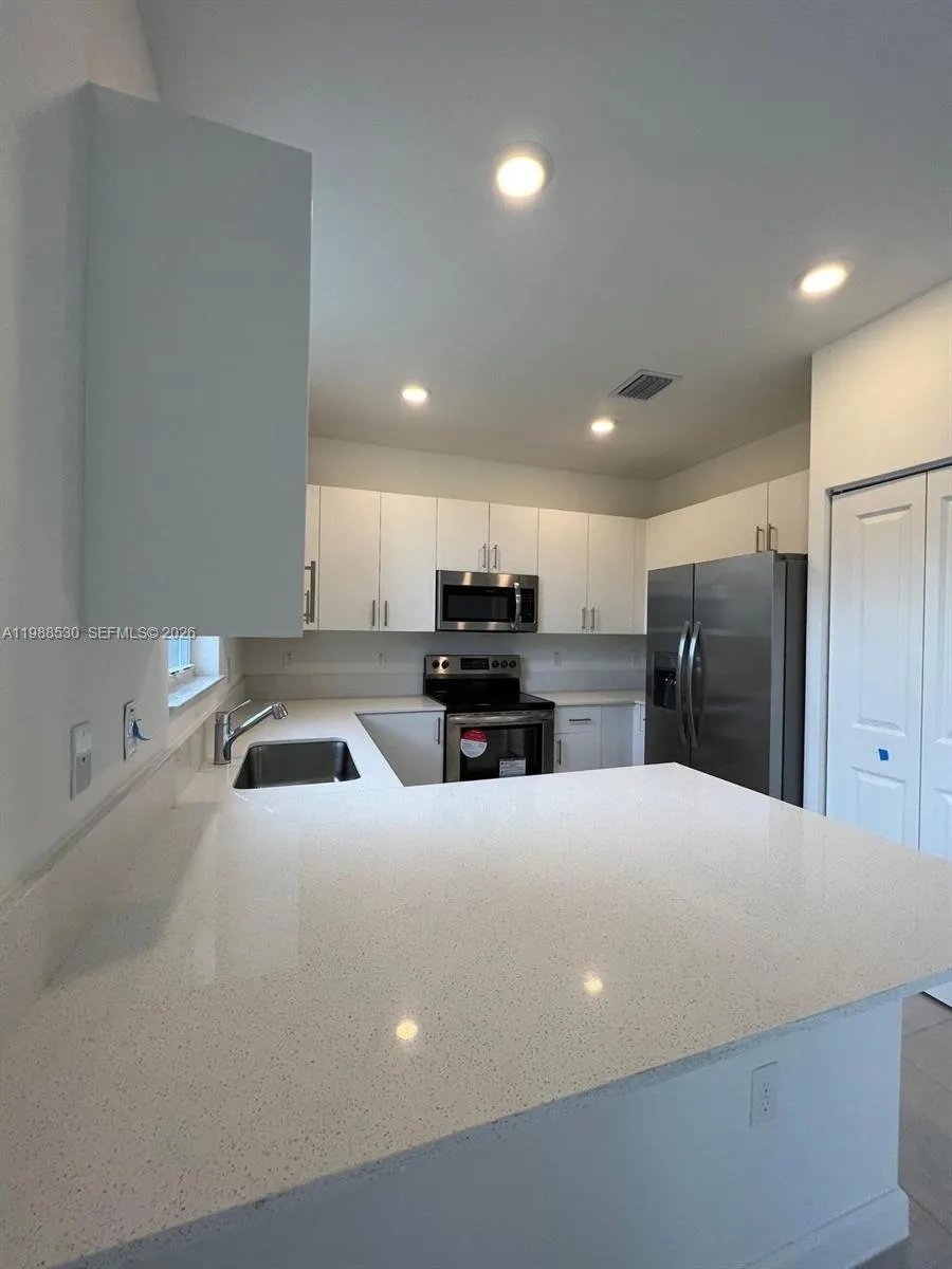 11965 NW 47th Mnr, Coral Springs FL 33076