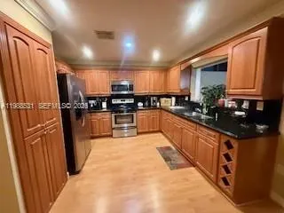 16236 SW 100th Ter, Miami FL 33196