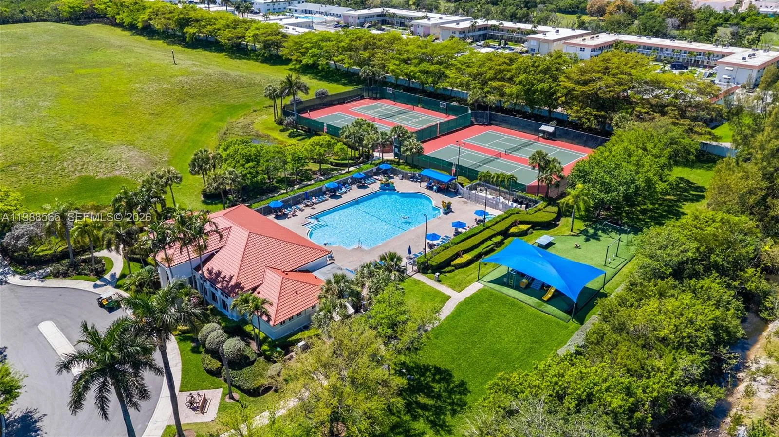 1120 Canella Ln, Hollywood FL 33019